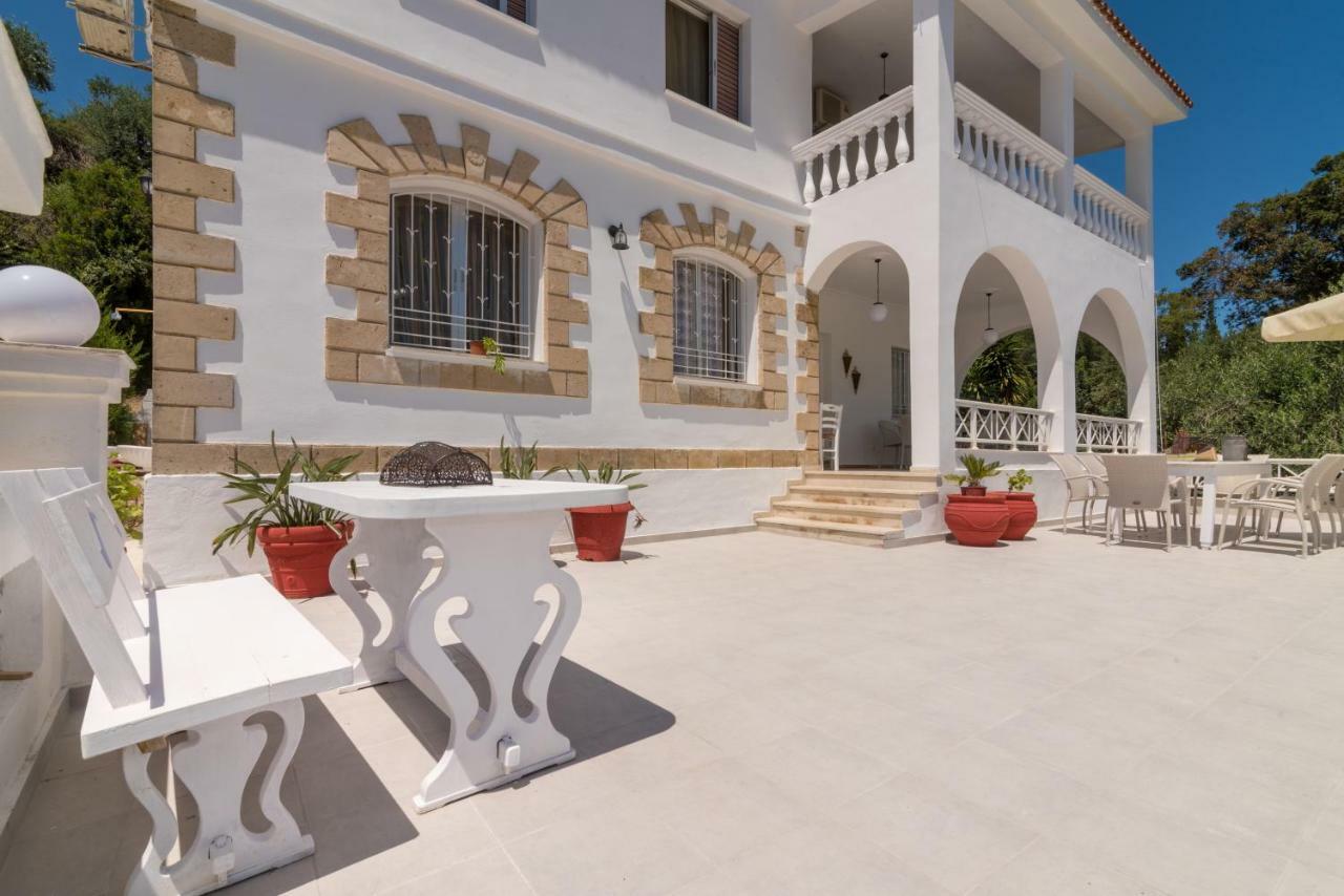 Amalia Country House Áno Yerakaríon Exterior foto